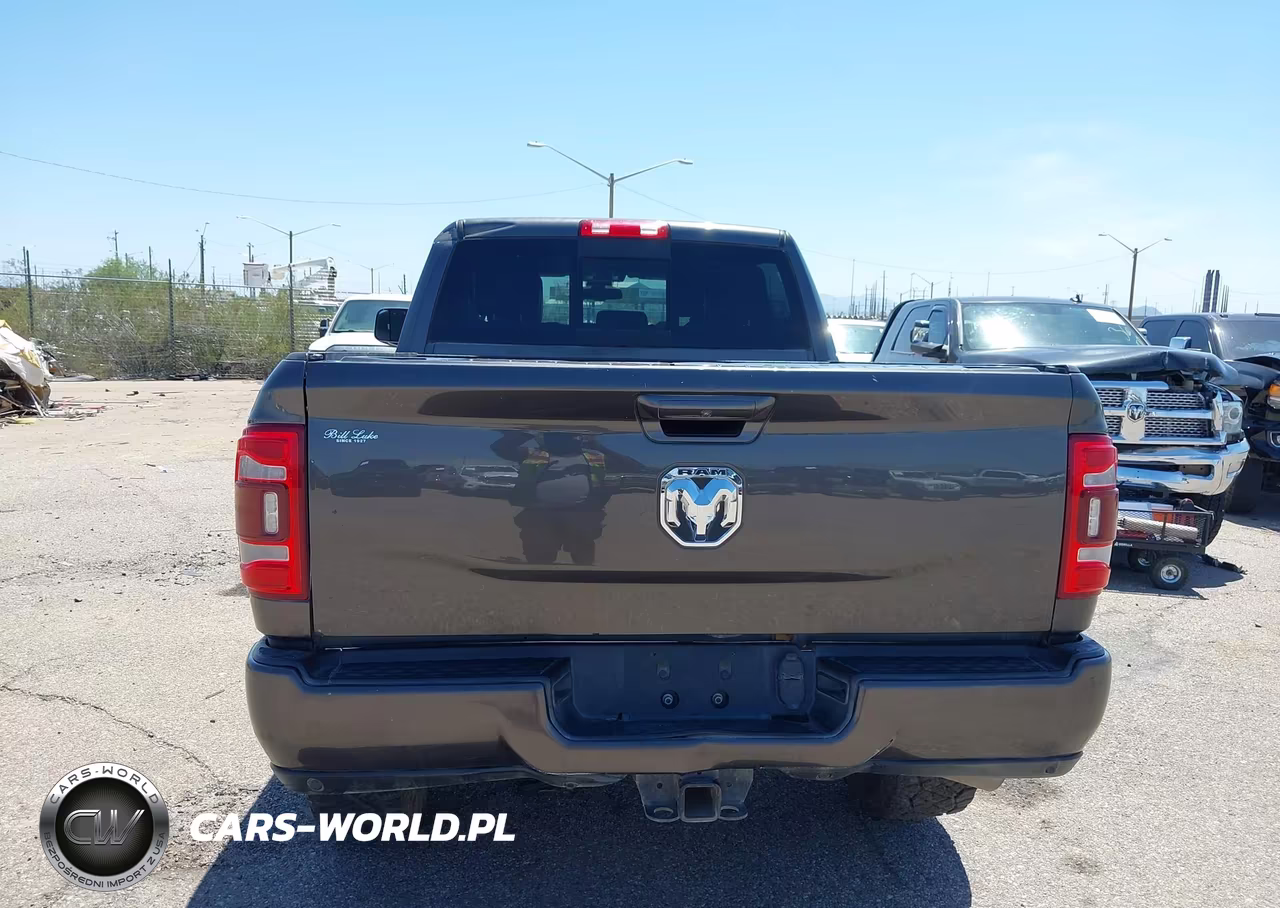 2019 Ram 2500 VIN:3C6UR5FL2KG607920 - 16