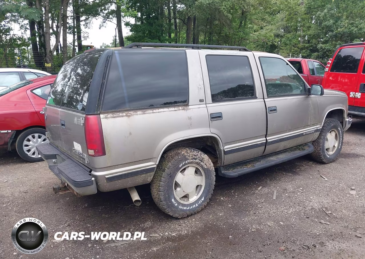 1999 Chevrolet Tahoe Ls VIN:1GNEK13R2XJ498956 - 4
