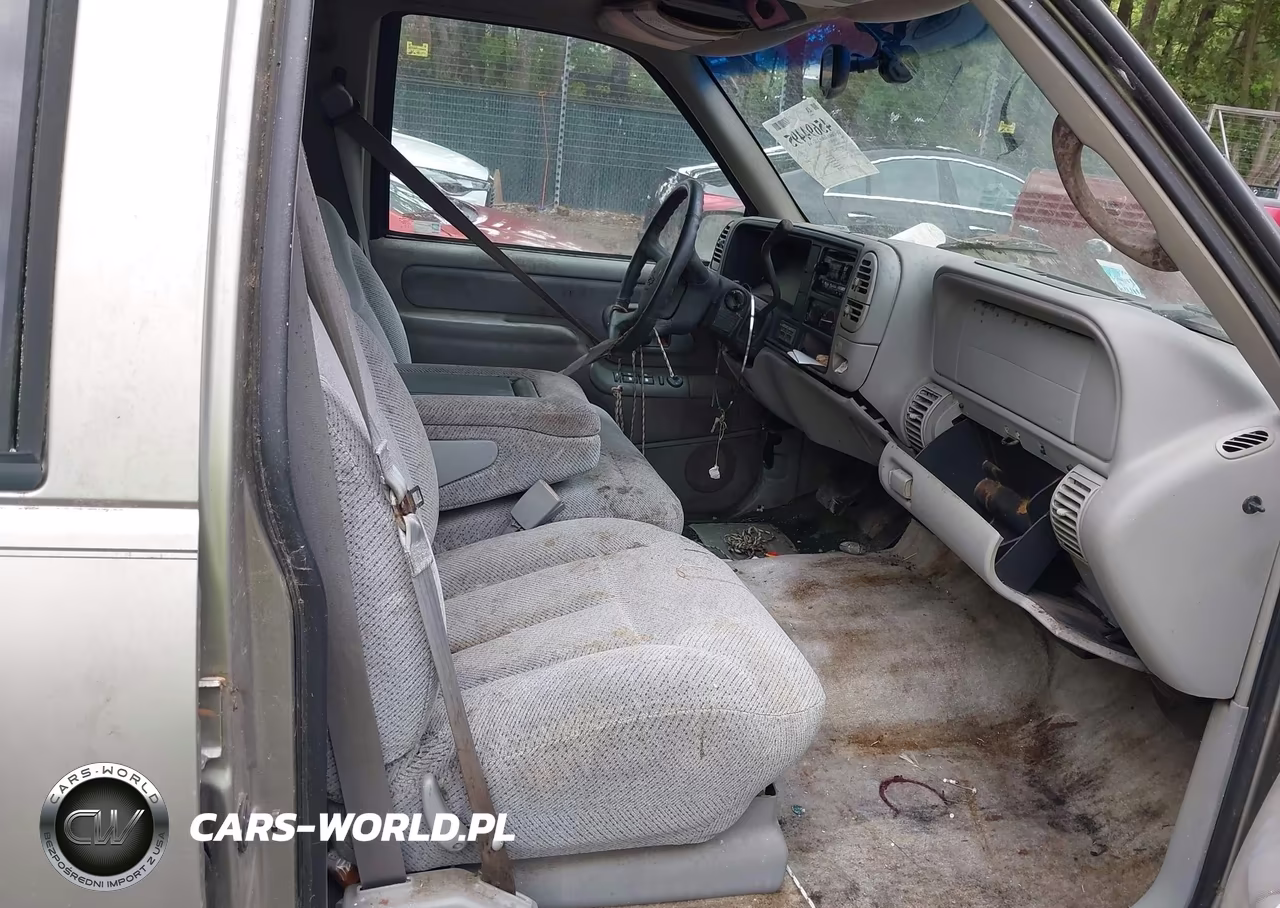 1999 Chevrolet Tahoe Ls VIN:1GNEK13R2XJ498956 - 5