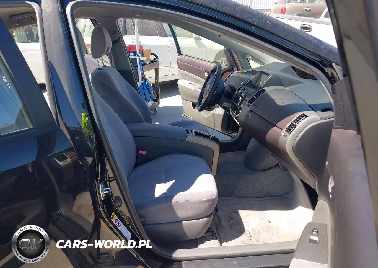 2004 Toyota Prius VIN:JTDKB20UX40077563 - 5