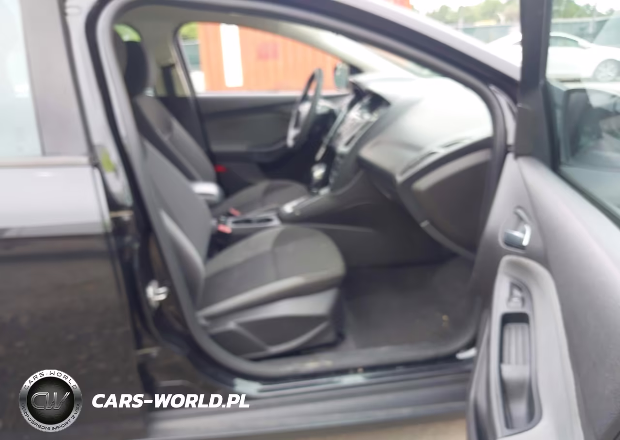 2013 Ford Focus Se VIN:1FADP3F26DL141625 - 5