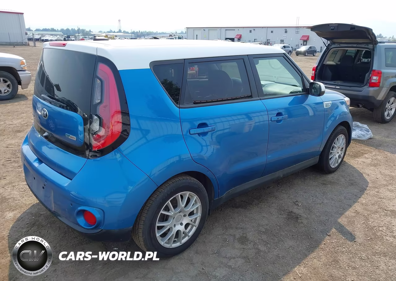 2015 Kia Soul Ev + VIN:KNDJX3AE7F7001223 - 4
