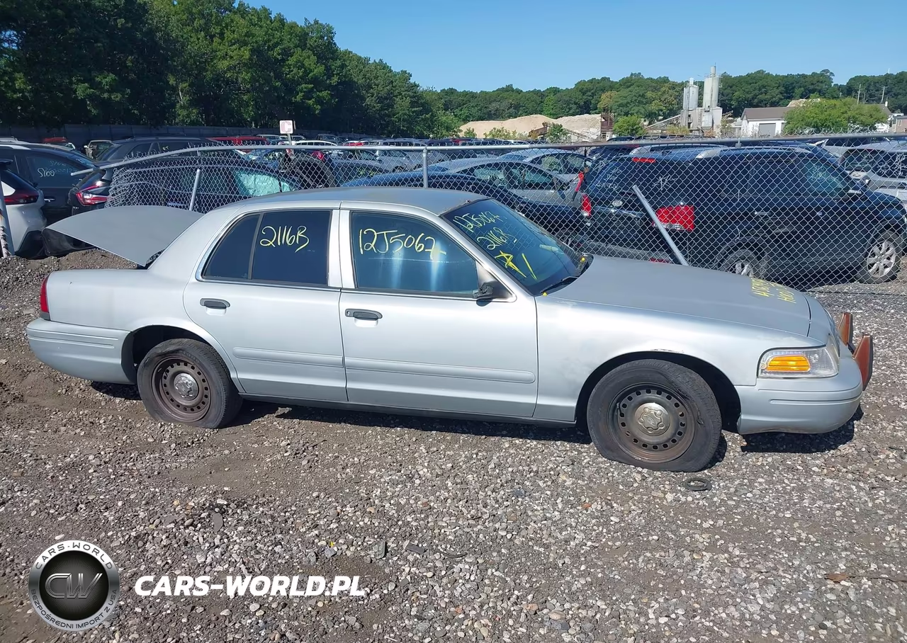 2001 Ford Crown Victoria Police Interceptor VIN:2FAFP71W91X126769 - 12