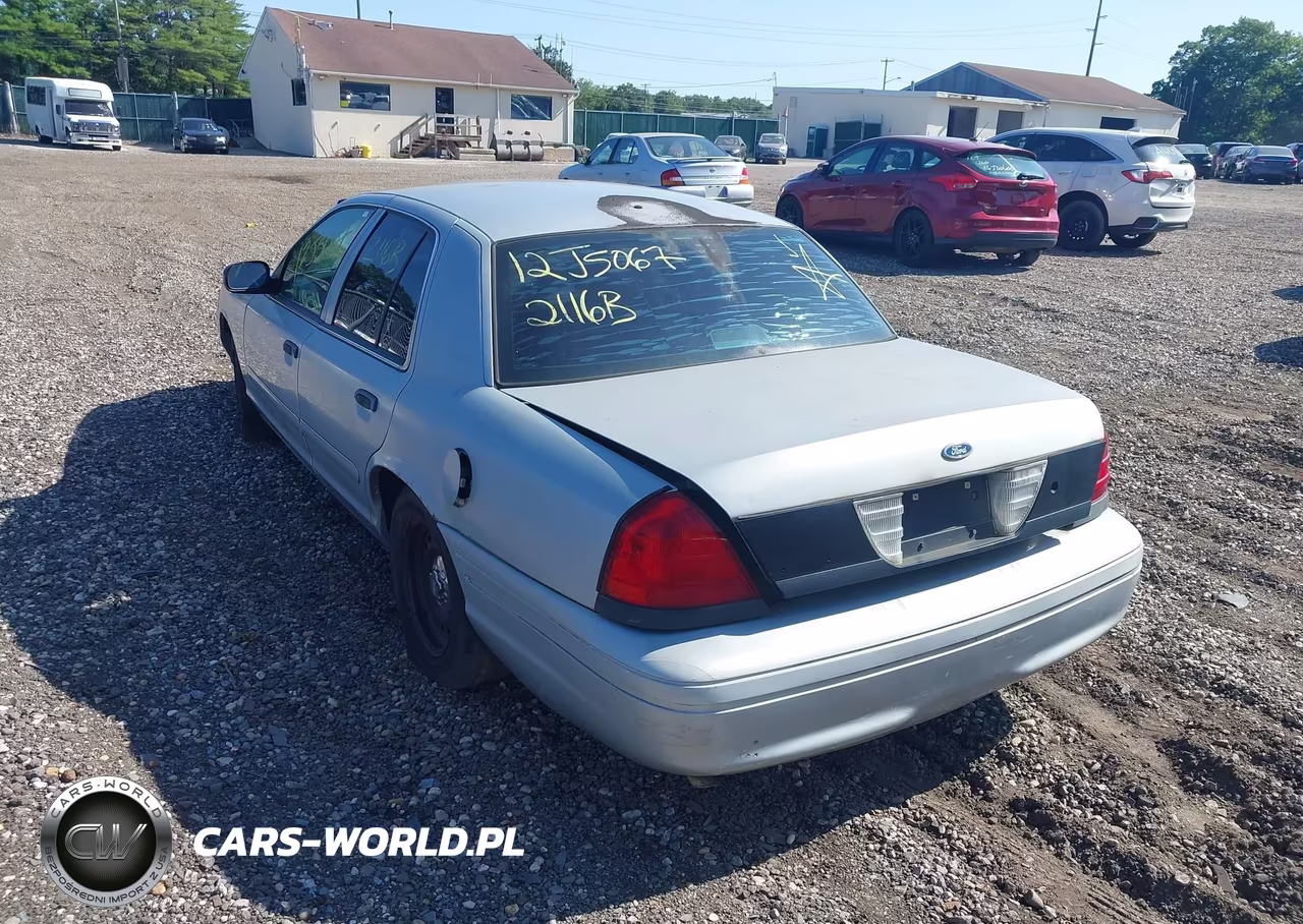 2001 Ford Crown Victoria Police Interceptor VIN:2FAFP71W91X126769 - 3
