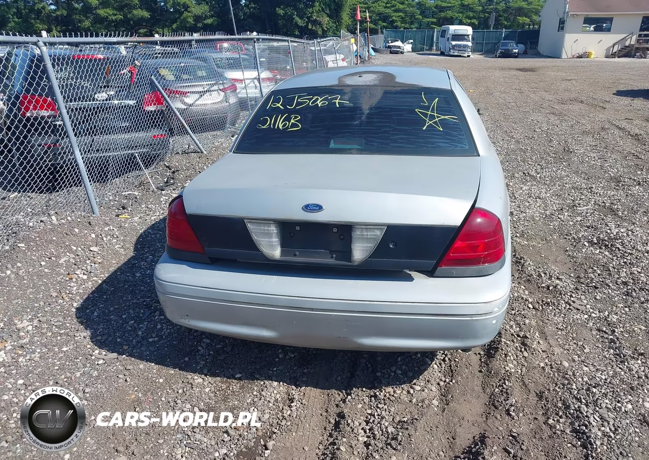 2001 Ford Crown Victoria Police Interceptor VIN:2FAFP71W91X126769 - 4