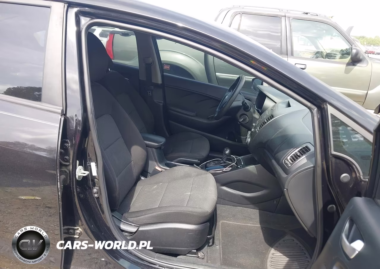 2018 Kia Forte Lx VIN:3KPFK4A72JE234513 - 5