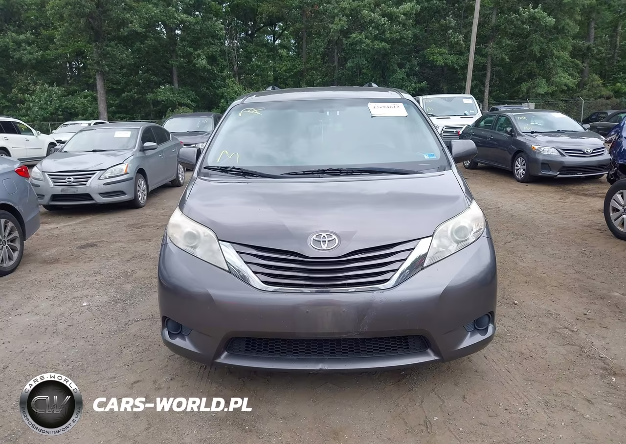 2017 Toyota Sienna Le 8 Passenger VIN:5TDKZ3DC7HS772377 - 12