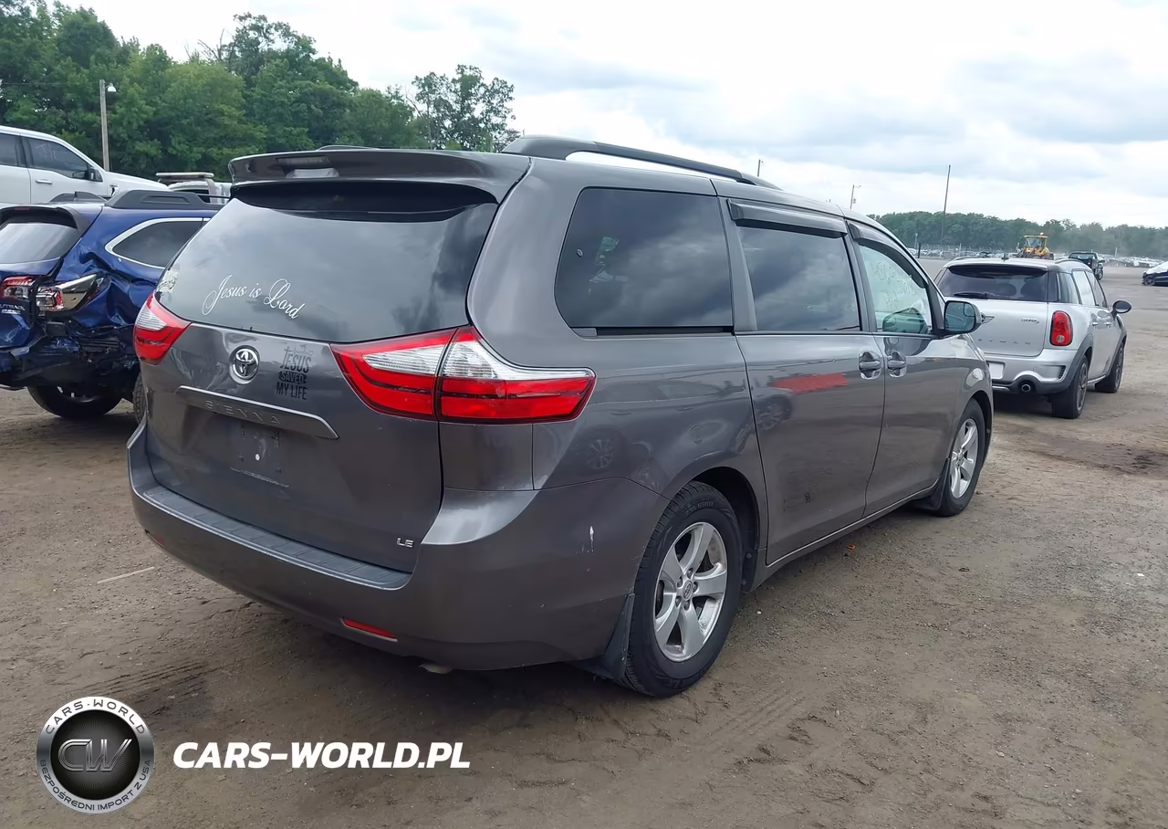 2017 Toyota Sienna Le 8 Passenger VIN:5TDKZ3DC7HS772377 - 4