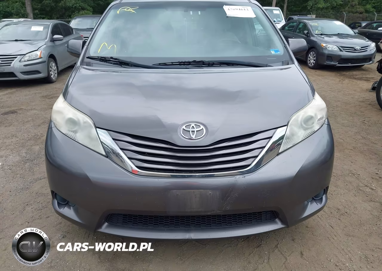 2017 Toyota Sienna Le 8 Passenger VIN:5TDKZ3DC7HS772377 - 6