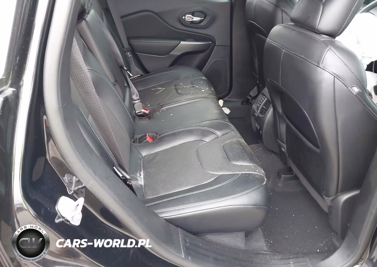 2022 Jeep Cherokee Latitude Lux 4X4 VIN:1C4PJMMN8ND533142 - 8