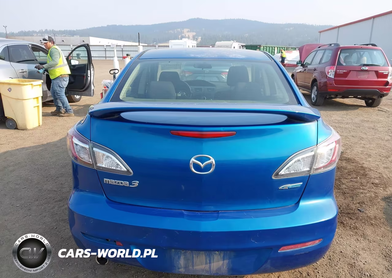 2012 Mazda Mazda3 I Touring VIN:JM1BL1V84C1677300 - 17