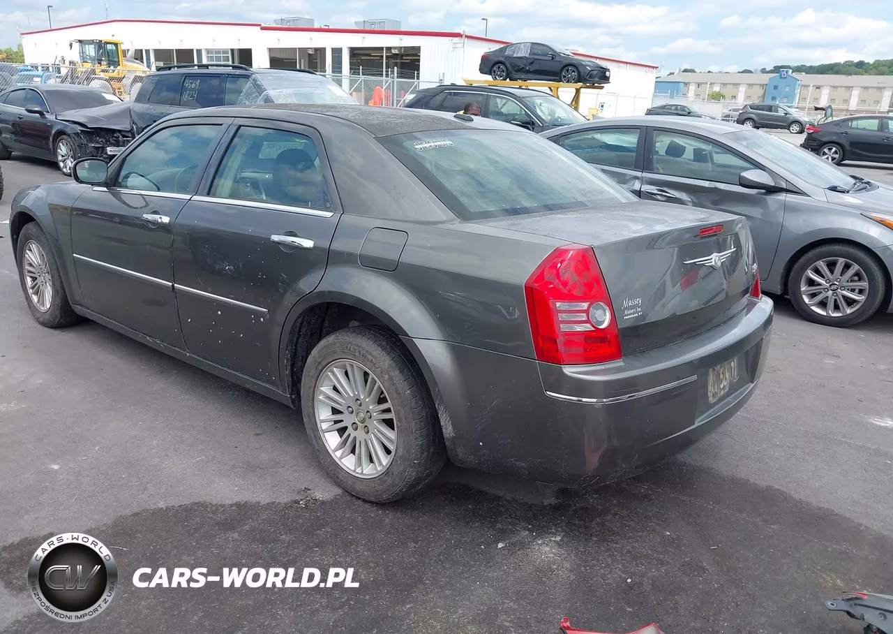 2010 Chrysler 300 Touring-Signature Series-Executive Series VIN:2C3CA5CV5AH241603 - 3
