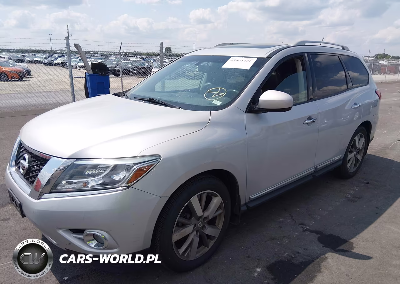 2015 Nissan Pathfinder Platinum VIN:5N1AR2MM4FC722738 - 2