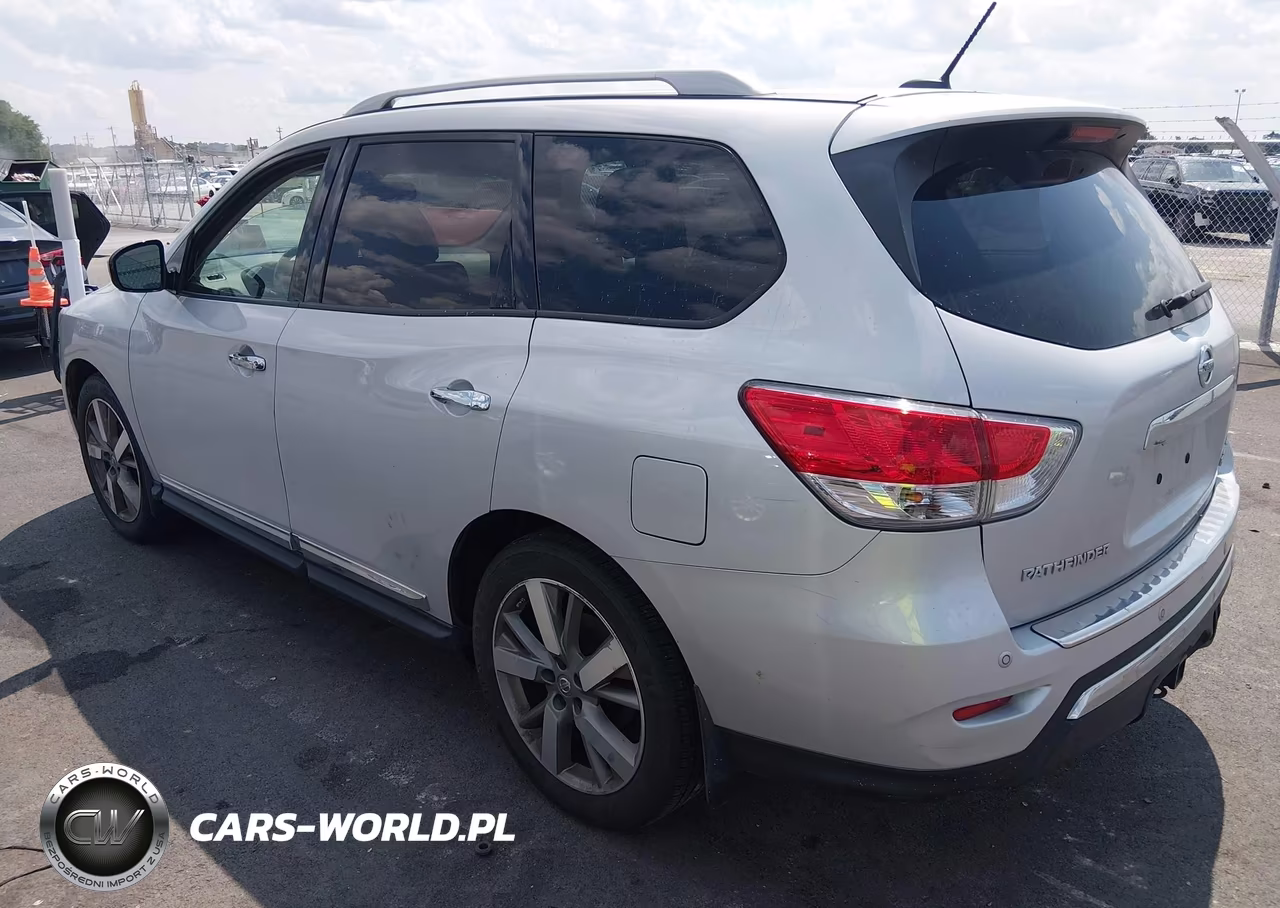 2015 Nissan Pathfinder Platinum VIN:5N1AR2MM4FC722738 - 3