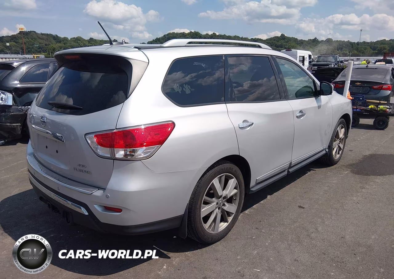 2015 Nissan Pathfinder Platinum VIN:5N1AR2MM4FC722738 - 4