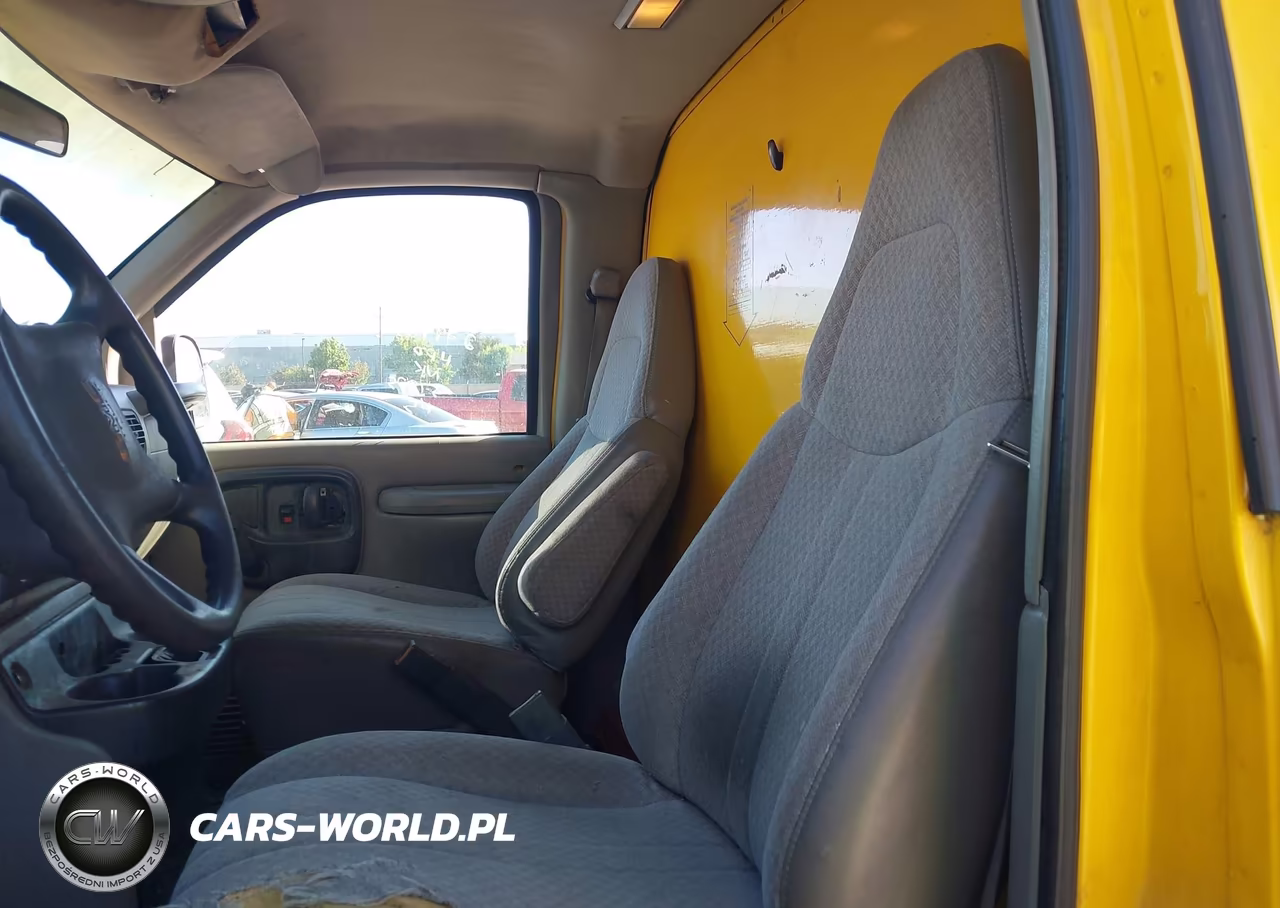1997 GMC Savana Cutaway G3500 VIN:1GDGG31W9V1023711 - 6