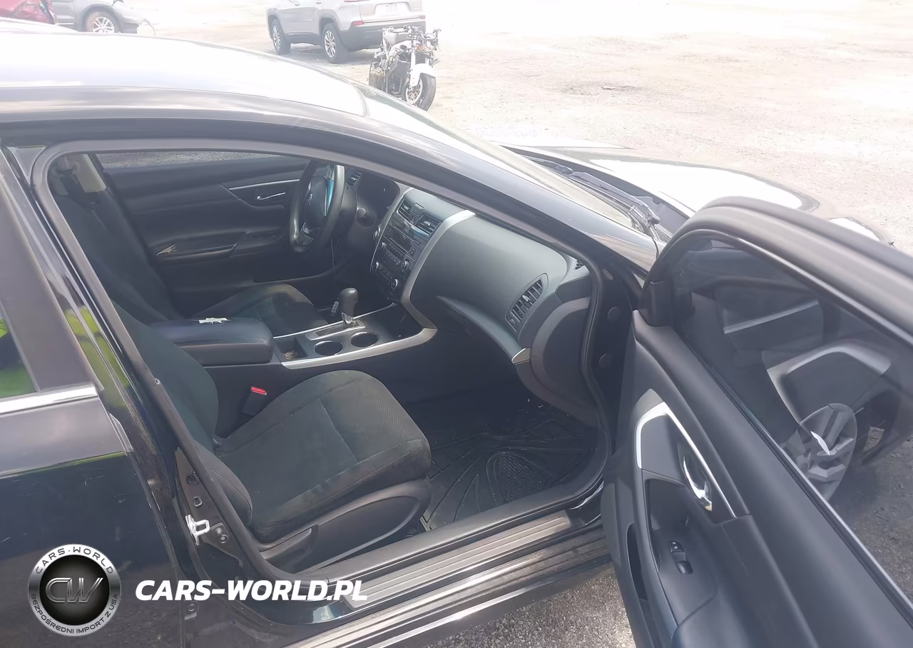 2015 Nissan Altima 2.5 S VIN:1N4AL3AP0FN921886 - 5