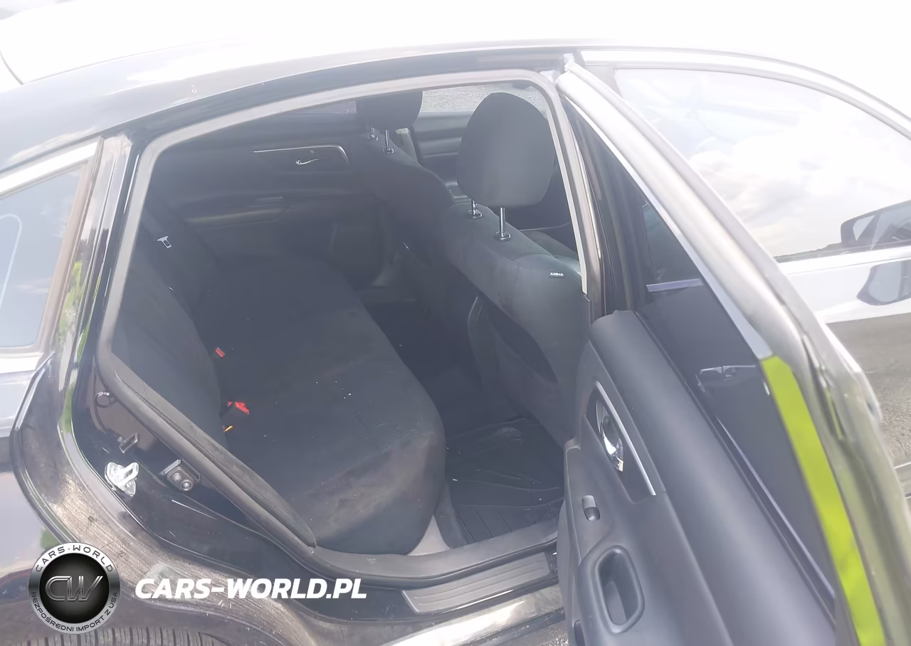 2015 Nissan Altima 2.5 S VIN:1N4AL3AP0FN921886 - 8