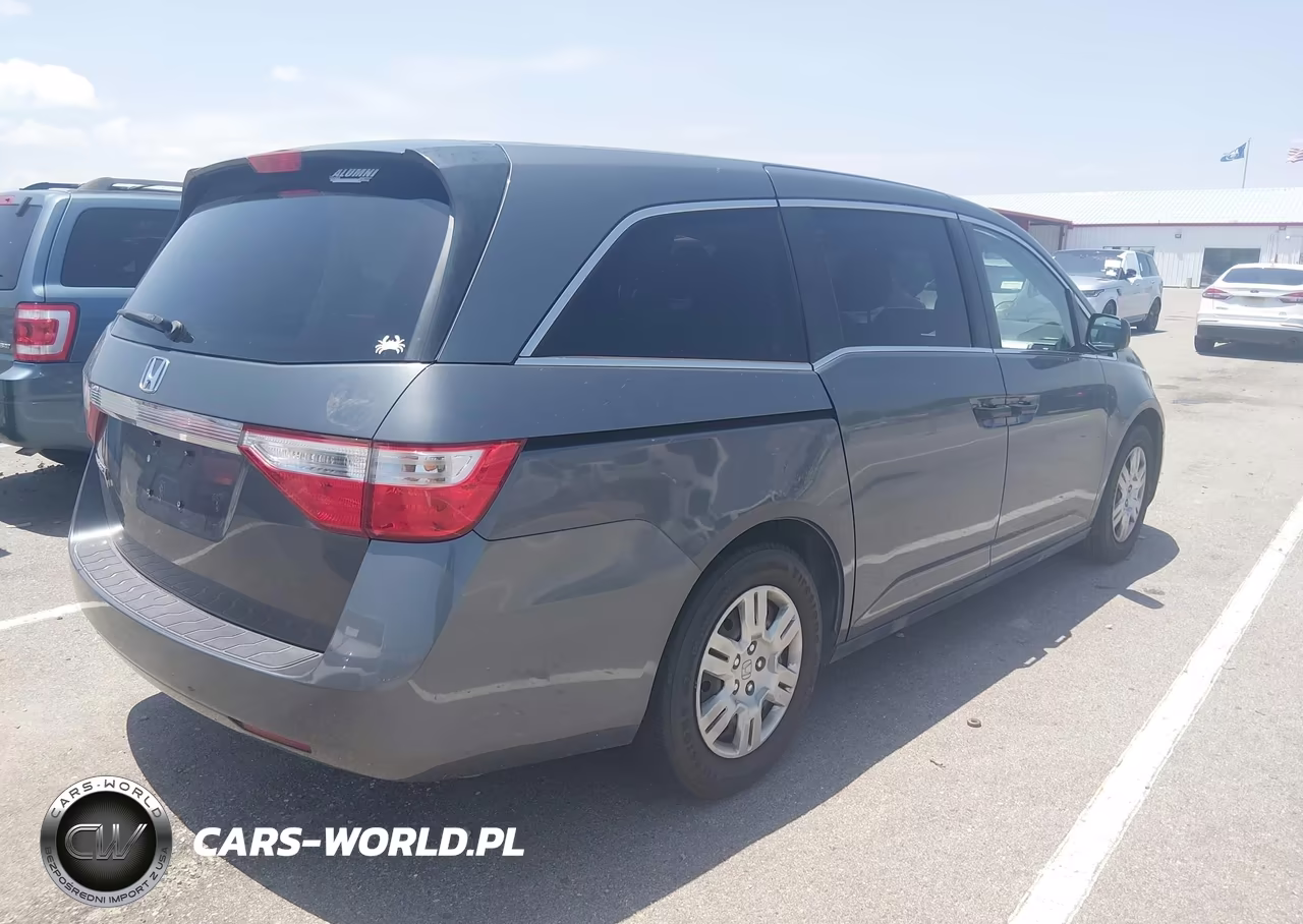 2013 Honda Odyssey Lx VIN:5FNRL5H21DB025059 - 4