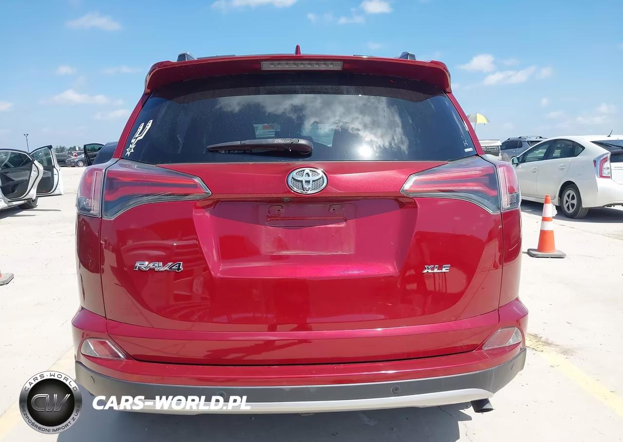 2018 Toyota Rav4 Xle VIN:2T3WFREVXJW461138 - 16