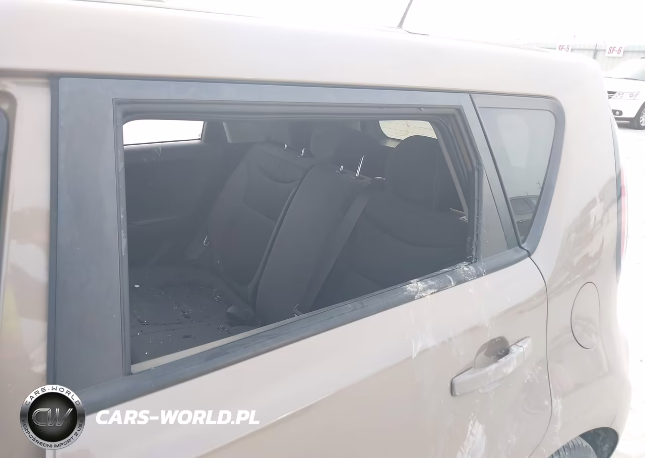2015 Kia Soul VIN:KNDJN2A2XF7204807 - 17