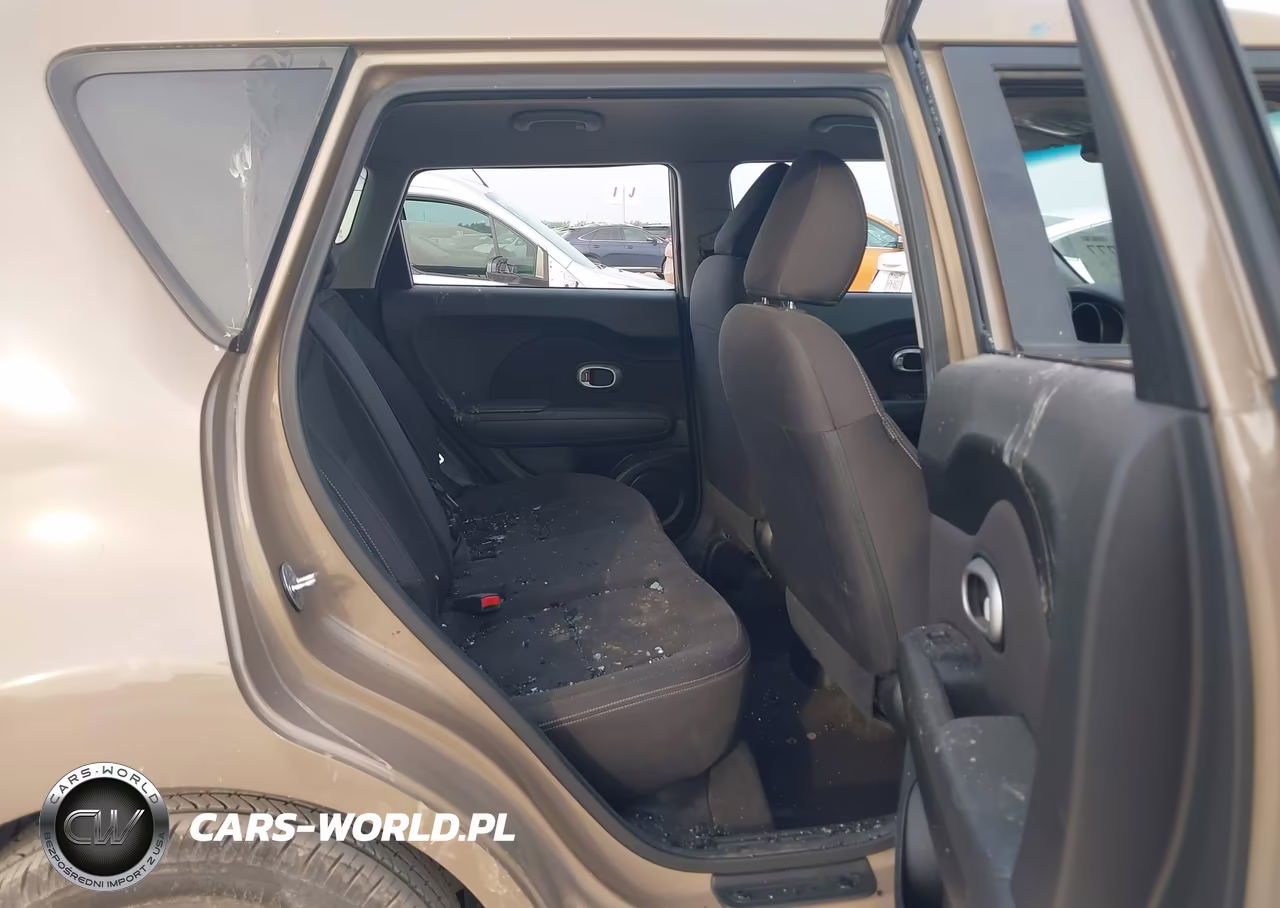 2015 Kia Soul VIN:KNDJN2A2XF7204807 - 8
