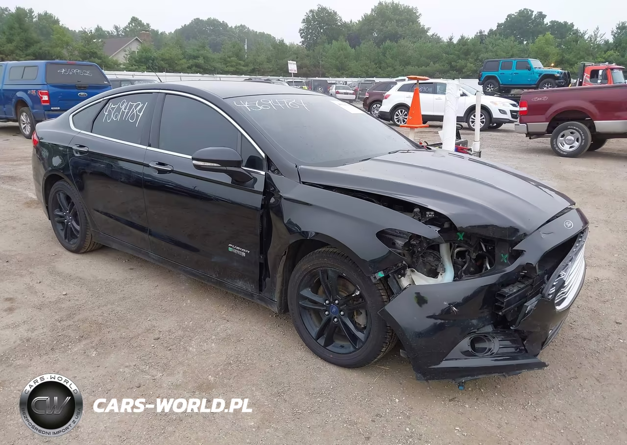 2016 Ford Fusion Energi Titanium – zdjęcie 1 z 16