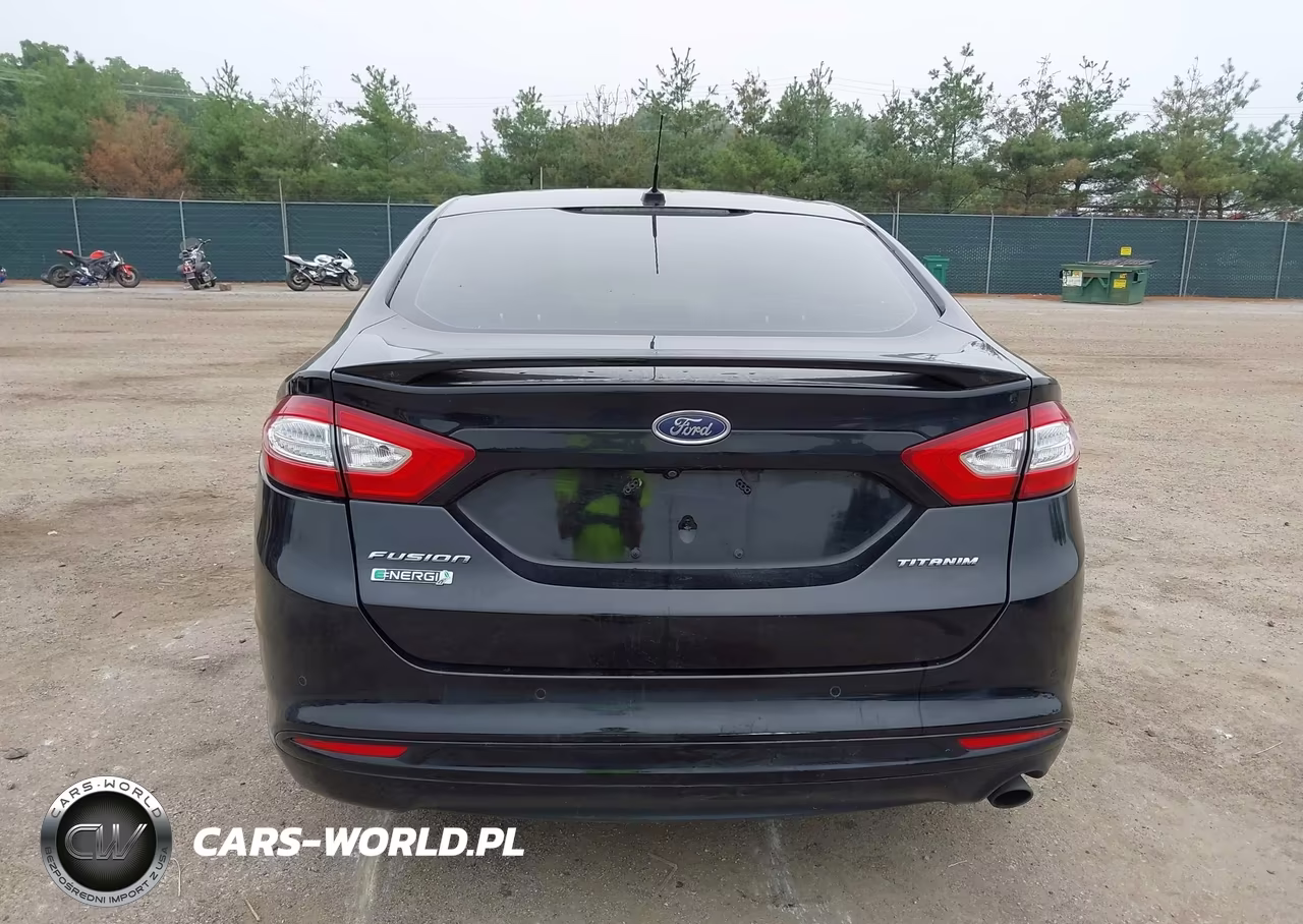 2016 Ford Fusion Energi Titanium VIN:3FA6P0SU3GR131753 - 16