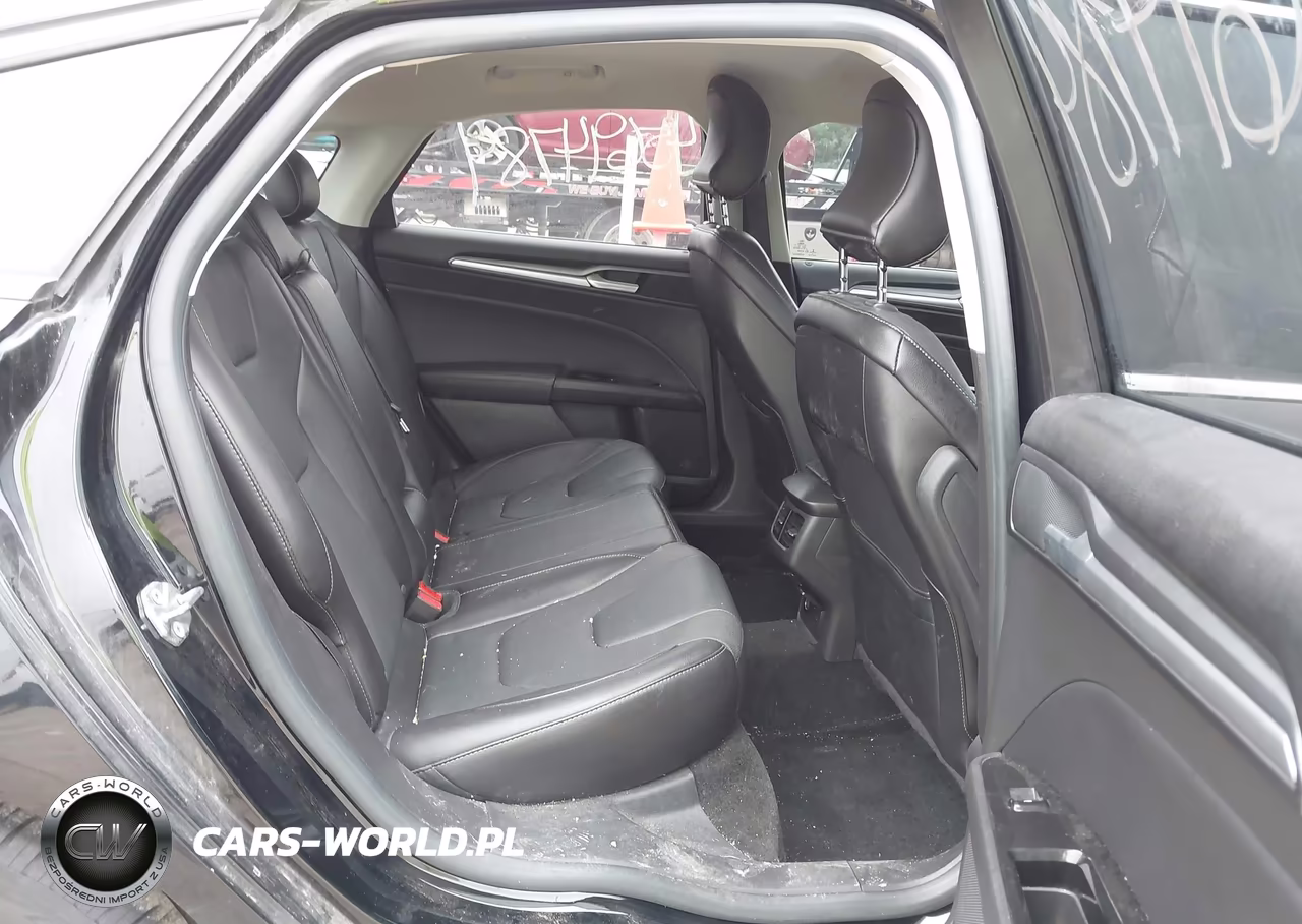2016 Ford Fusion Energi Titanium VIN:3FA6P0SU3GR131753 - 8