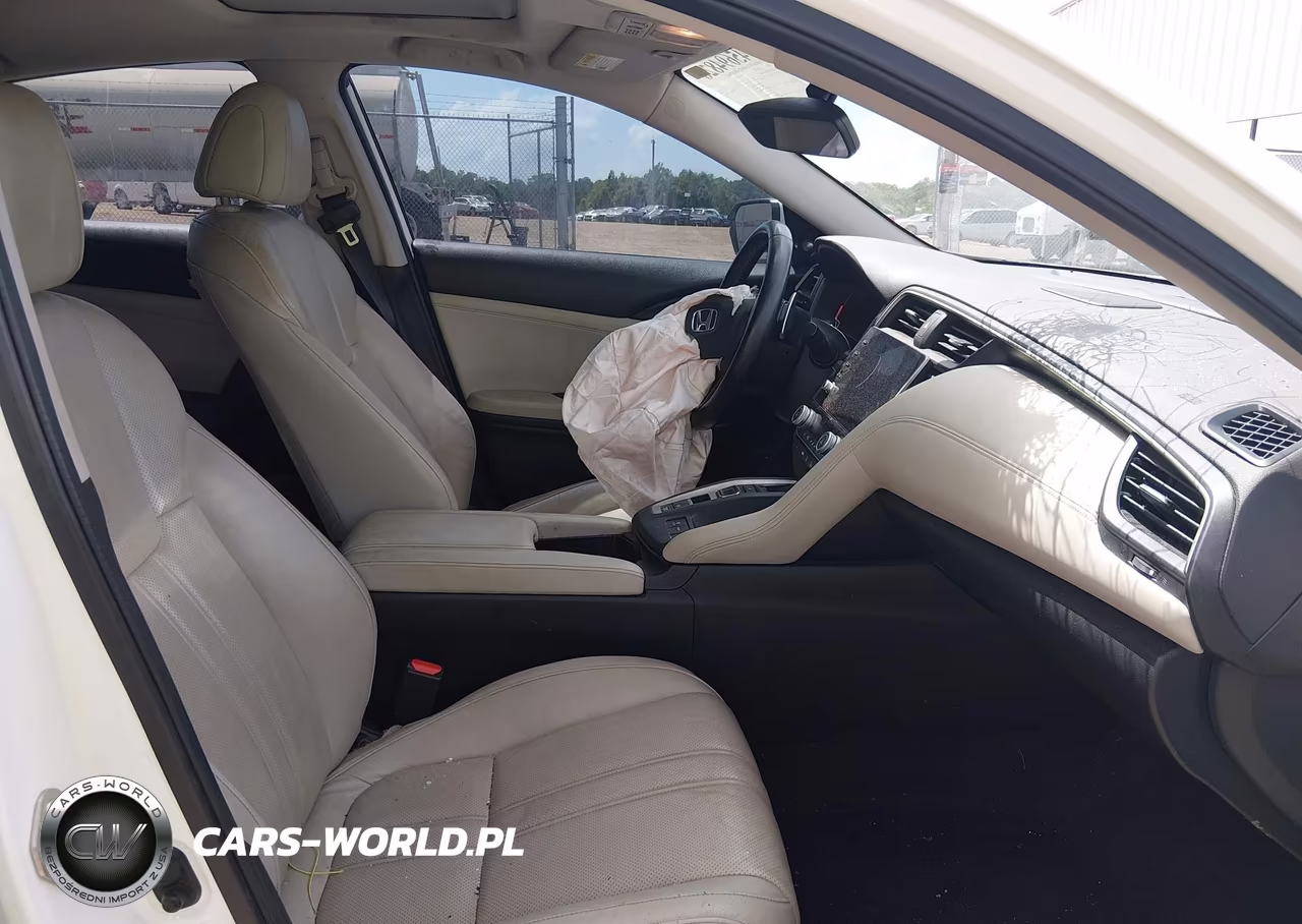 2019 Honda Insight Touring VIN:19XZE4F98KE006855 - 5