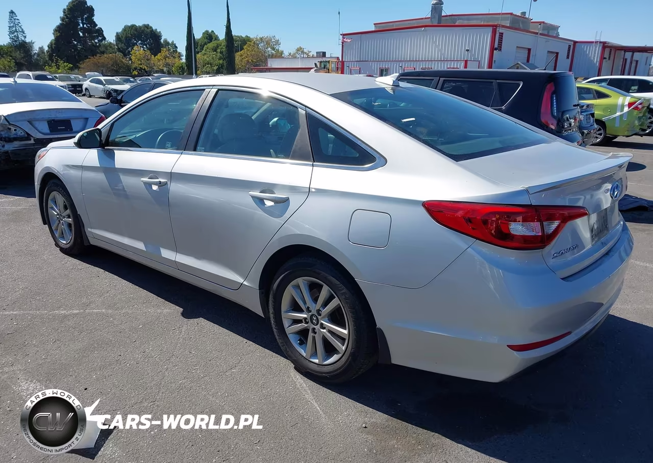 2015 Hyundai Sonata Se VIN:5NPE24AF6FH001658 - 3