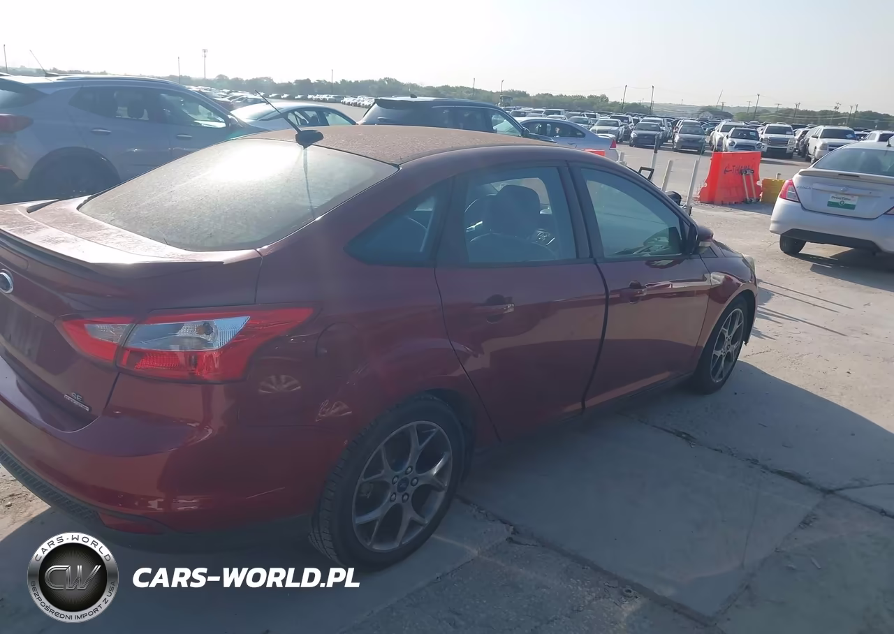 2014 Ford Focus Se VIN:1FADP3F27EL150982 - 4