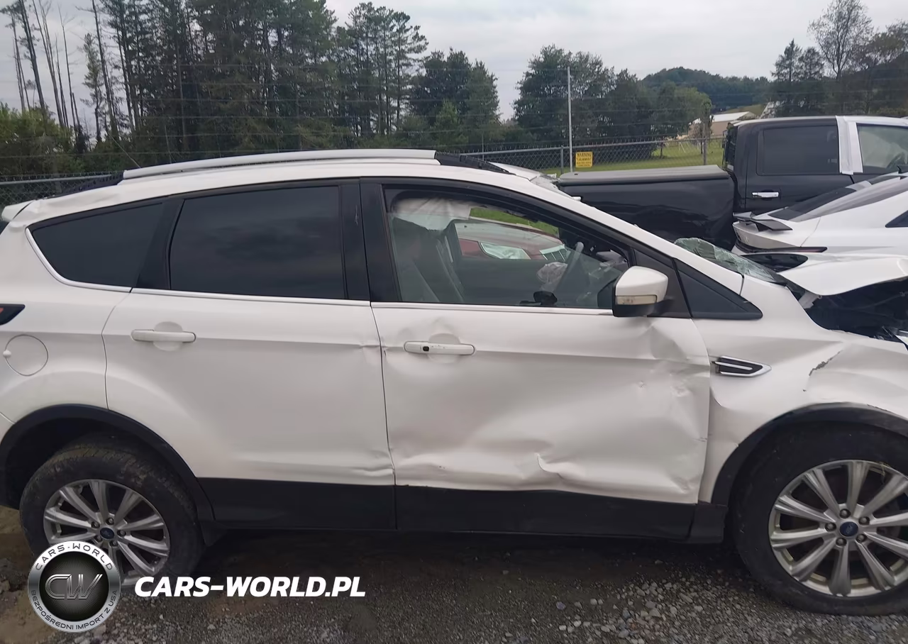 2018 Ford Escape Titanium VIN:1FMCU9J98JUD56334 - 13