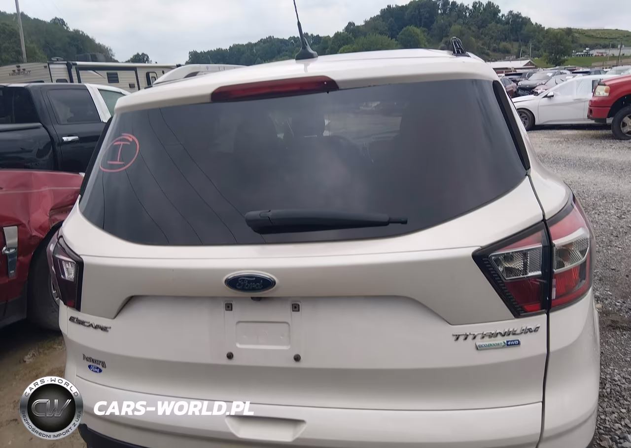 2018 Ford Escape Titanium VIN:1FMCU9J98JUD56334 - 16