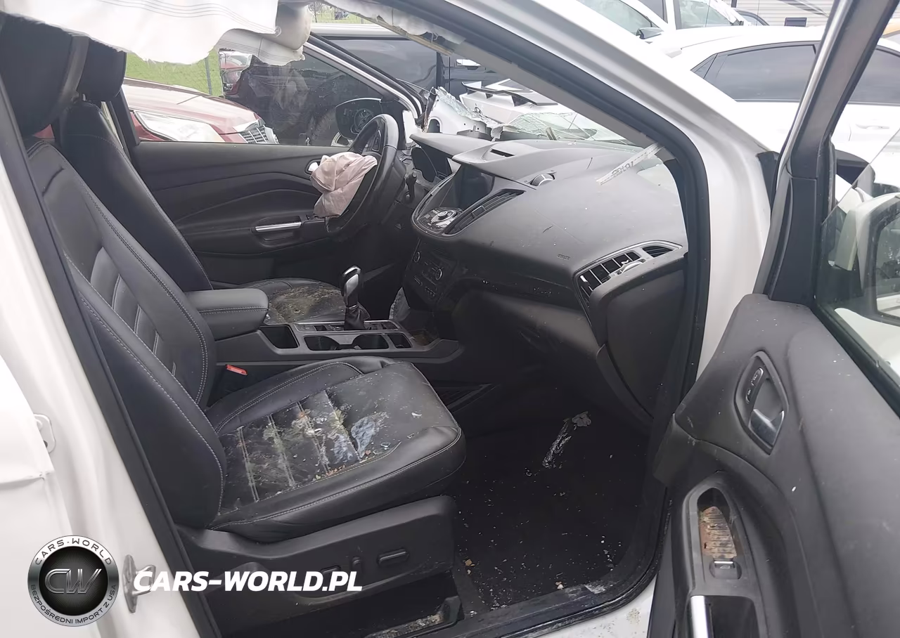 2018 Ford Escape Titanium VIN:1FMCU9J98JUD56334 - 5