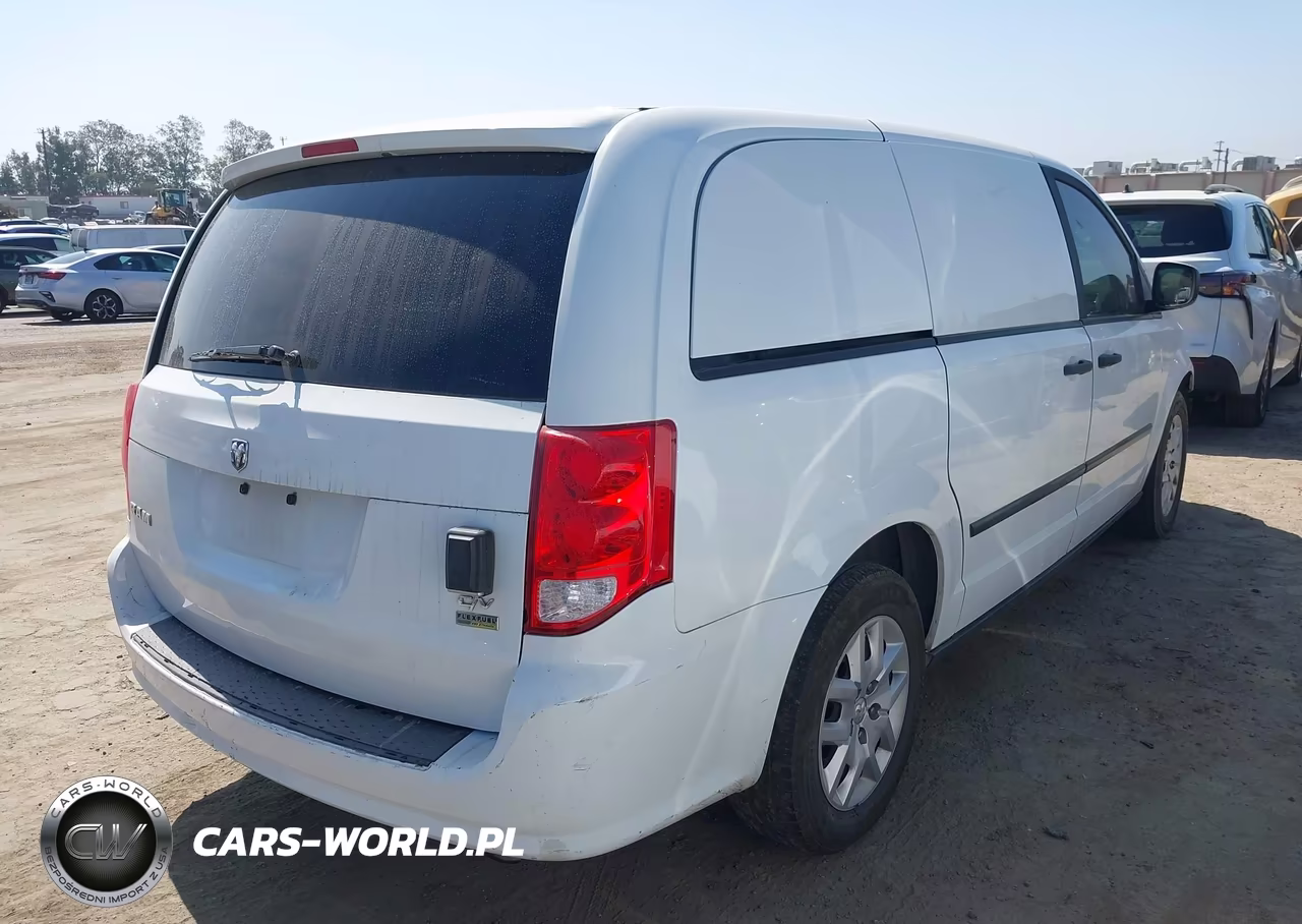 2015 Ram Cargo Tradesman VIN:2C4JRGAG4FR681406 - 4
