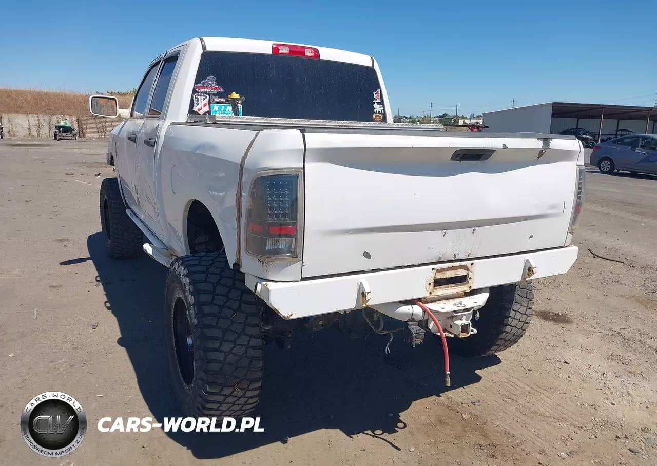 2019 Ram 1500 Classic Tradesman 4X4 6'4 Box VIN:1C6RR7FG4KS580894 - 3
