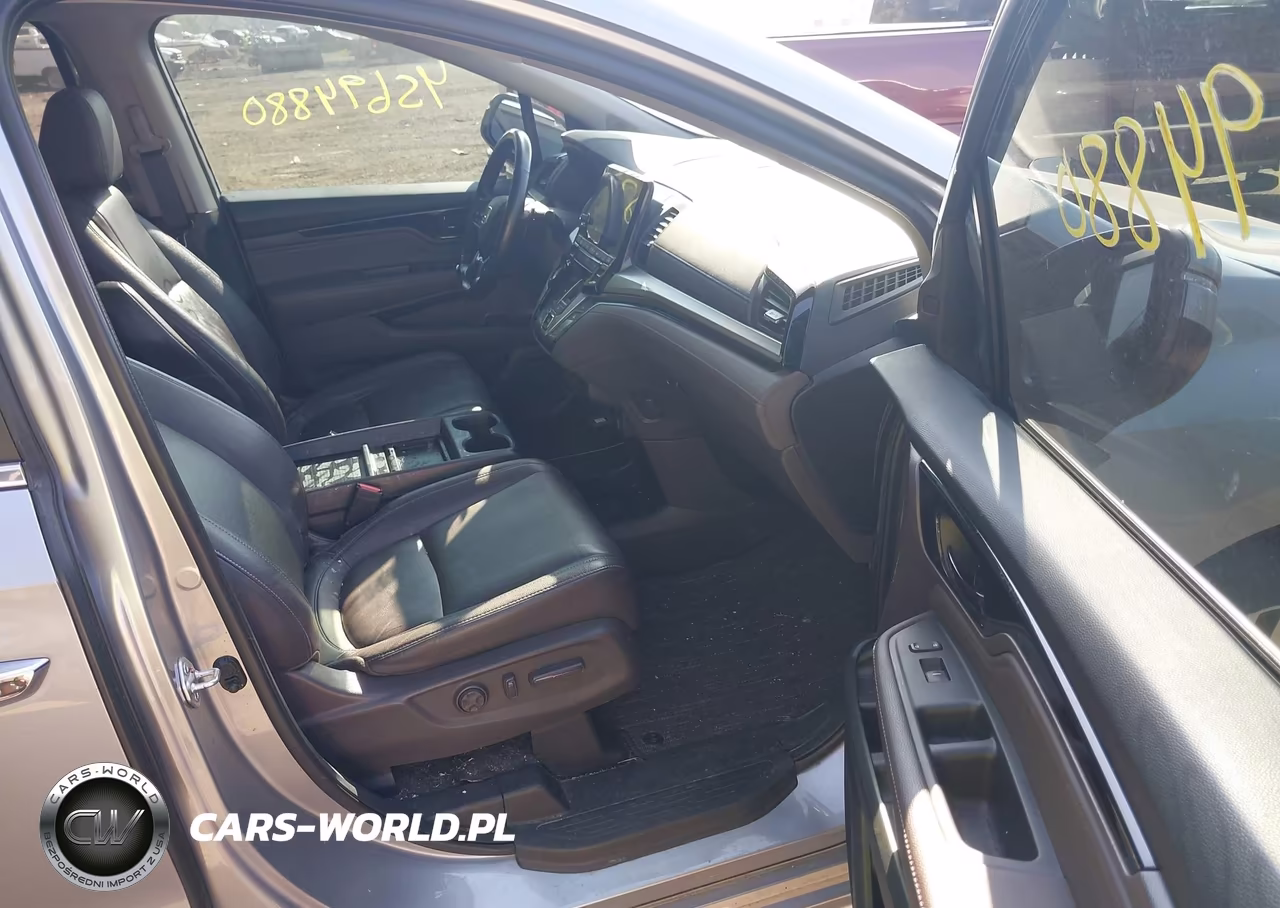 2021 Honda Odyssey Touring VIN:5FNRL6H85MB033028 - 5
