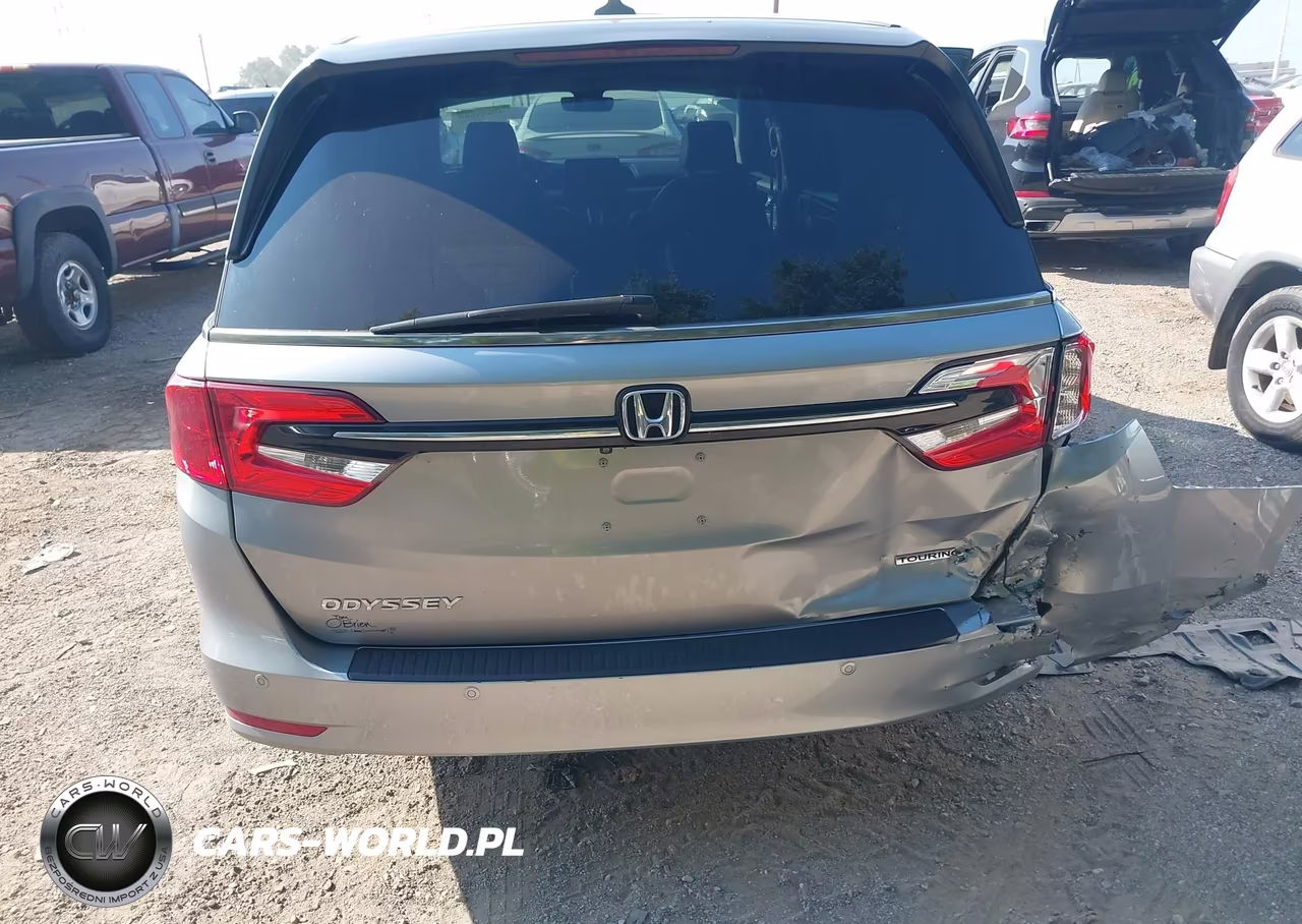 2021 Honda Odyssey Touring VIN:5FNRL6H85MB033028 - 6