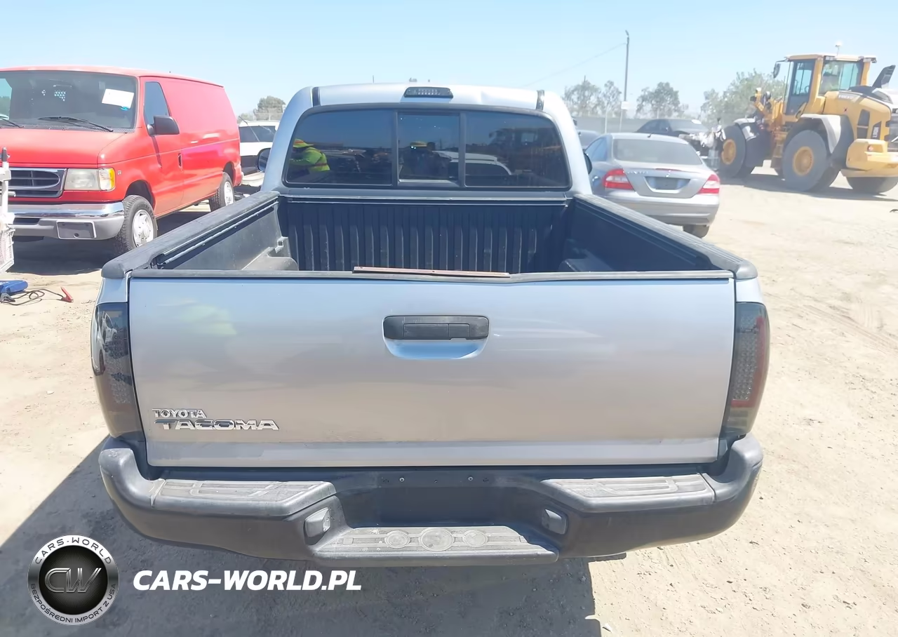 2014 Toyota Tacoma VIN:5TFNX4CNXEX037572 - 16
