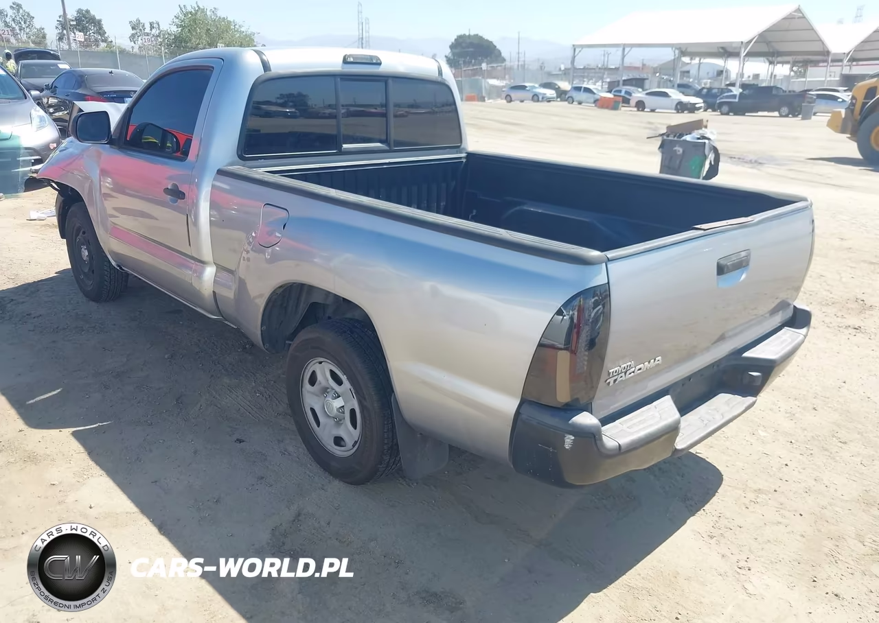 2014 Toyota Tacoma VIN:5TFNX4CNXEX037572 - 3
