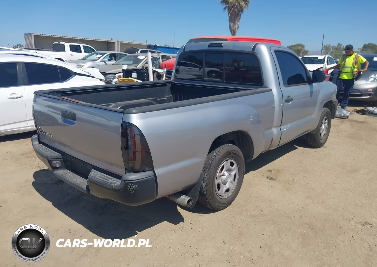 2014 Toyota Tacoma VIN:5TFNX4CNXEX037572 - 4