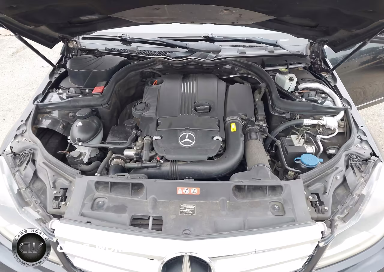 2012 Mercedes-Benz C 250 Sport VIN:WDDGF4HB5CR200369 - 10