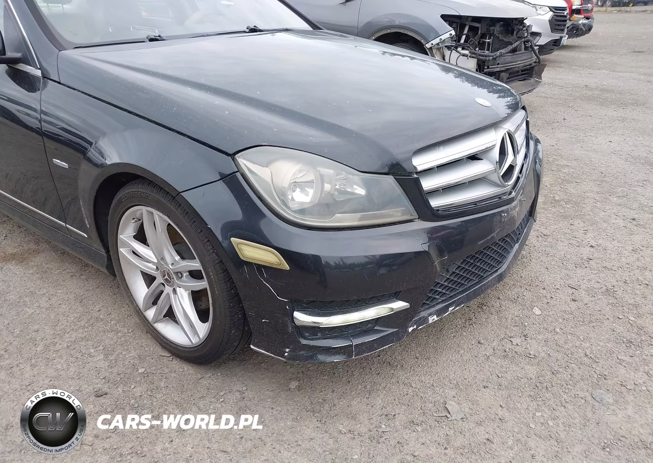 2012 Mercedes-Benz C 250 Sport VIN:WDDGF4HB5CR200369 - 12