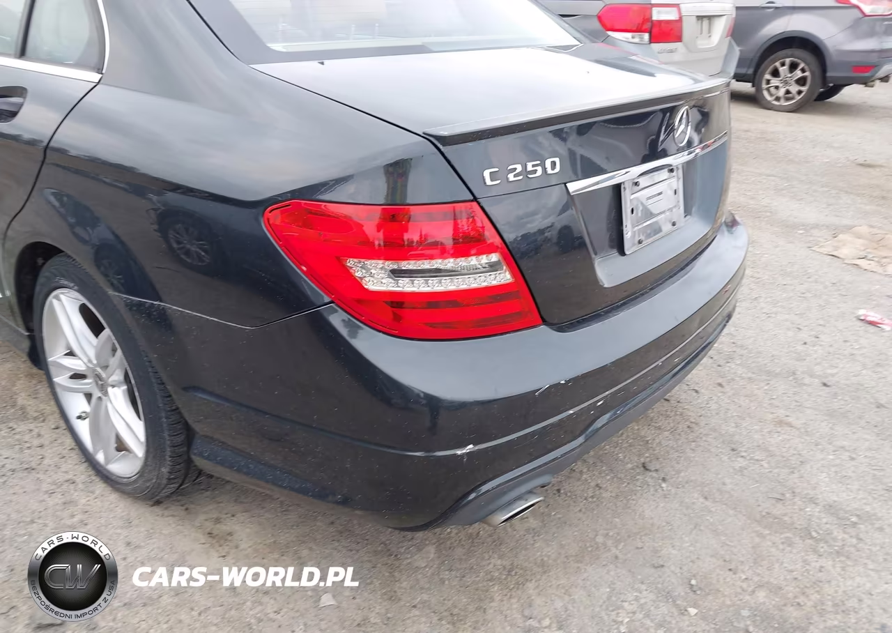 2012 Mercedes-Benz C 250 Sport VIN:WDDGF4HB5CR200369 - 14