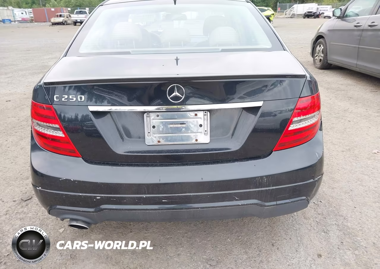 2012 Mercedes-Benz C 250 Sport VIN:WDDGF4HB5CR200369 - 15