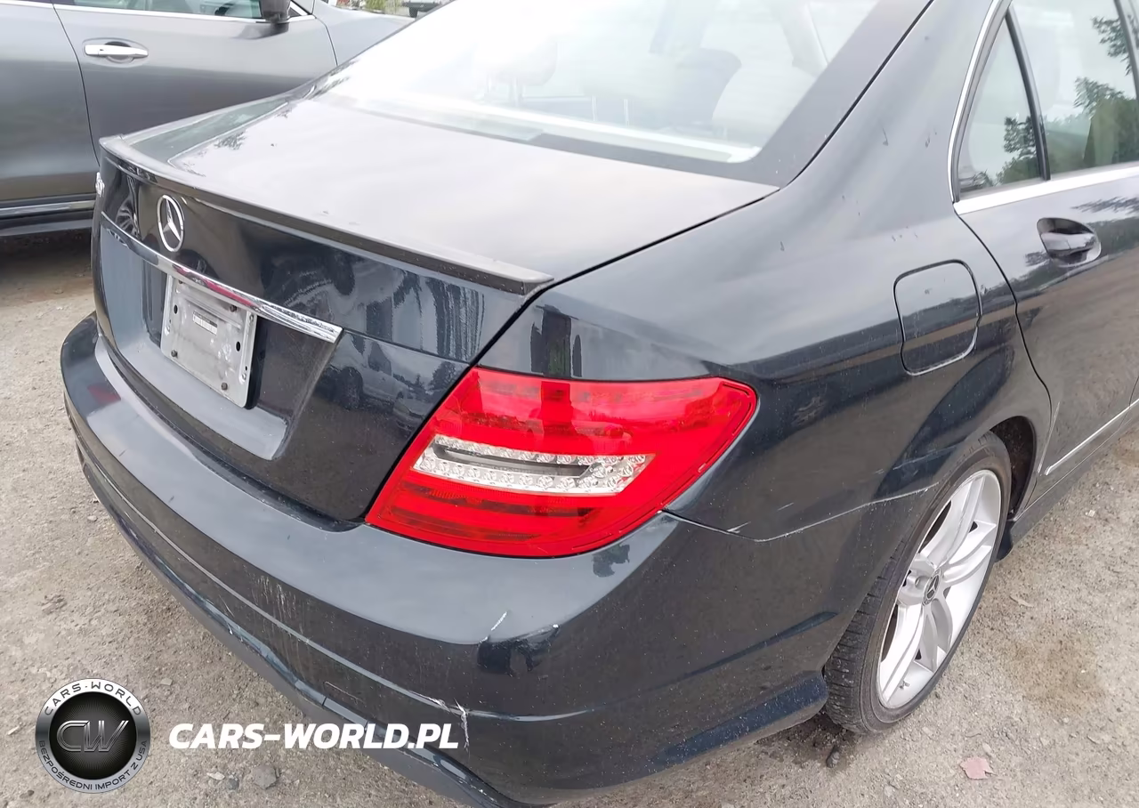 2012 Mercedes-Benz C 250 Sport VIN:WDDGF4HB5CR200369 - 16