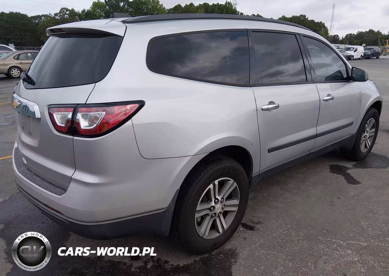 2017 Chevrolet Traverse Ls VIN:1GNKRFKD9HJ118840 - 4