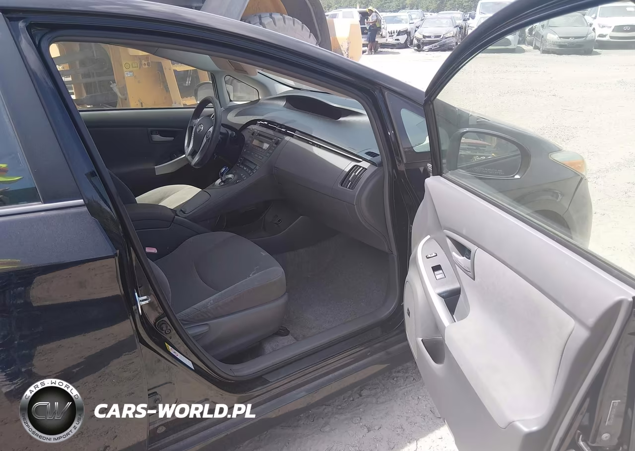 2011 Toyota Prius Three VIN:JTDKN3DU8B1428520 - 5