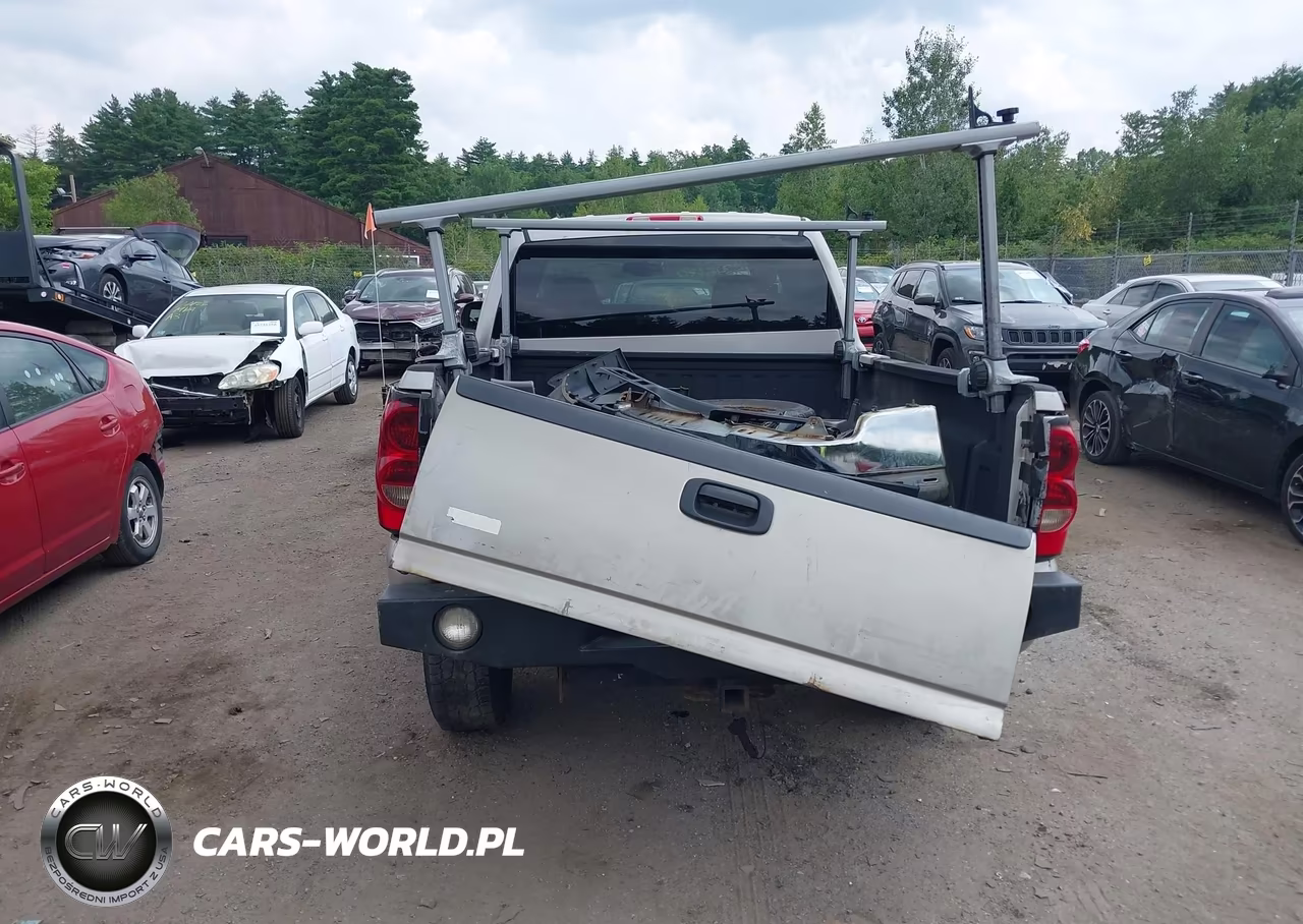 2005 Chevrolet Silverado 2500Hd Ls VIN:1GCHK23U55F857684 - 16